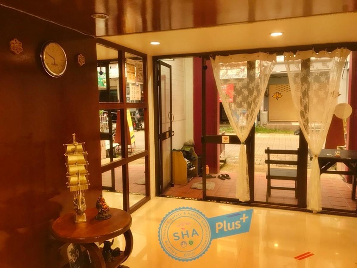 Le Tanjong House Hotel Patong Bagian luar foto