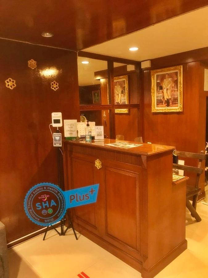 Le Tanjong House Hotel Patong Bagian luar foto