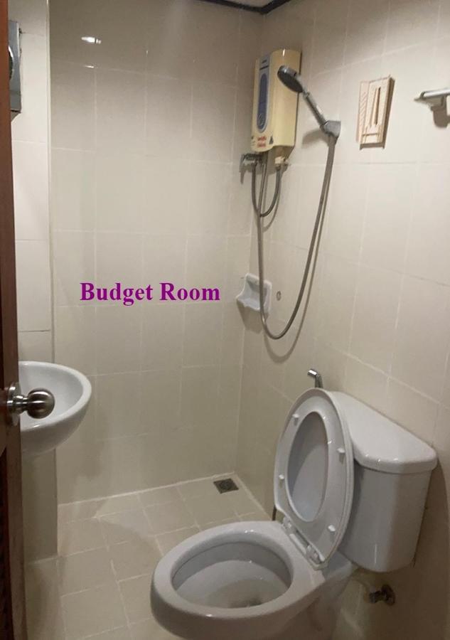 Le Tanjong House Hotel Patong Bagian luar foto