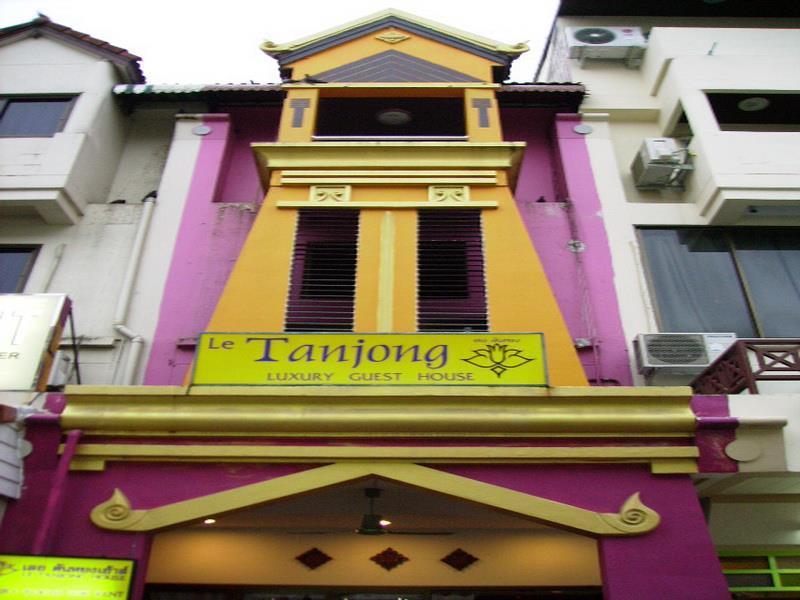 Le Tanjong House Hotel Patong Bagian luar foto